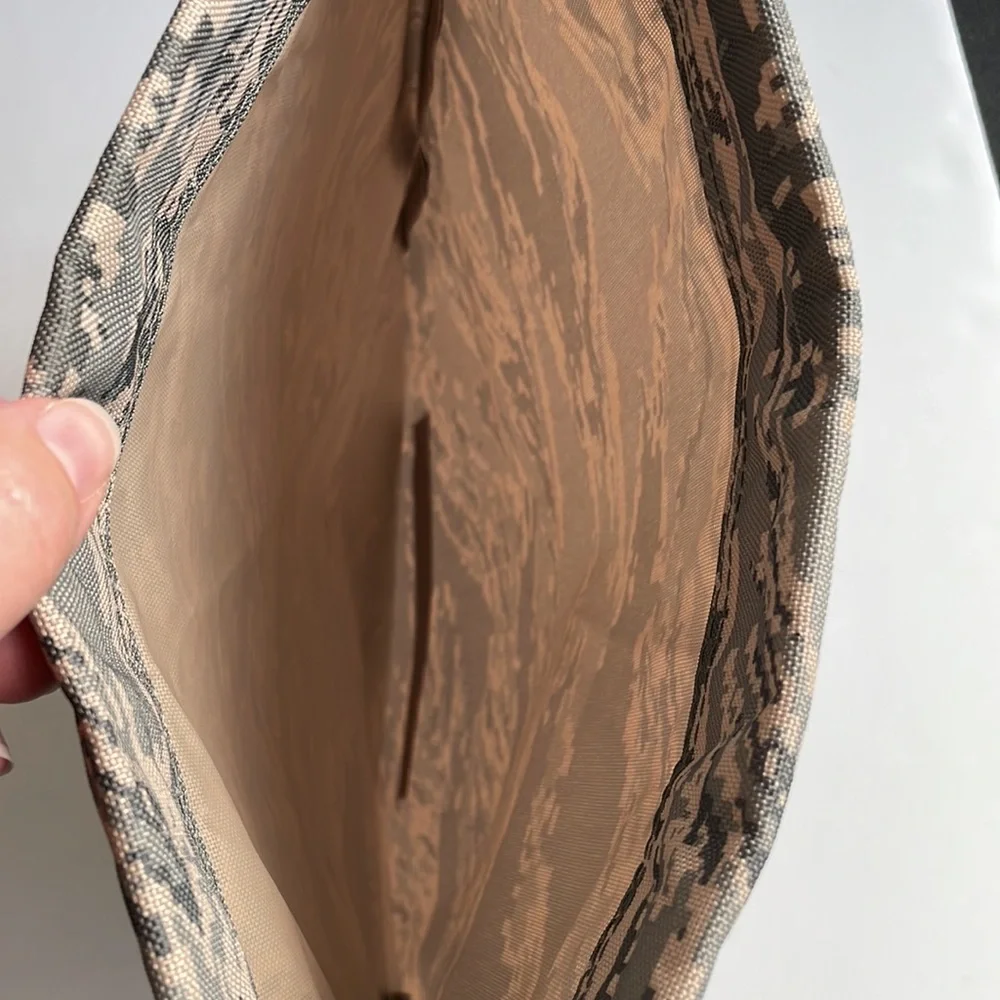 Camo Drawstring Backpack - Picture 2 of 3